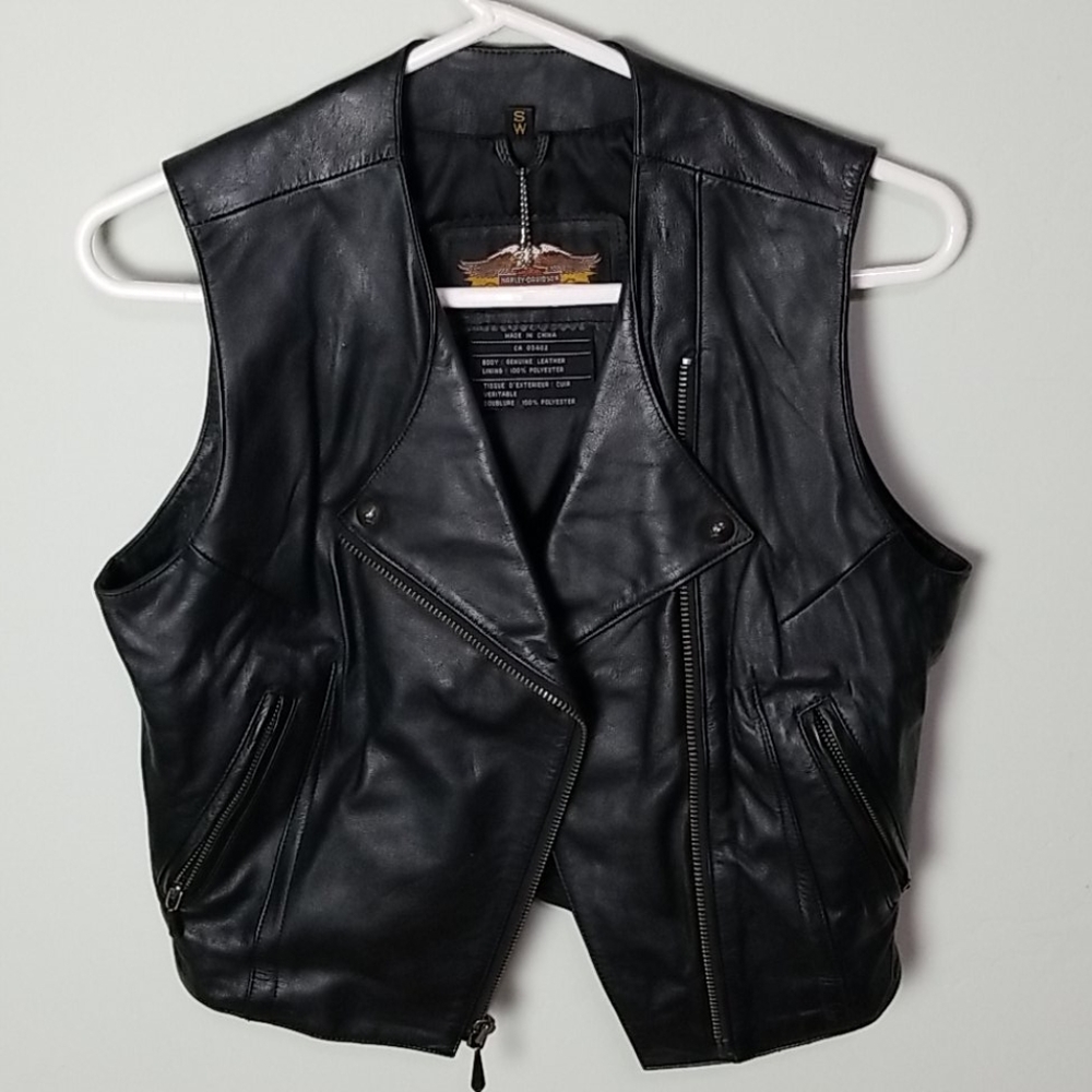 🎁 Harley Davidson black leather 'All about Me' vest